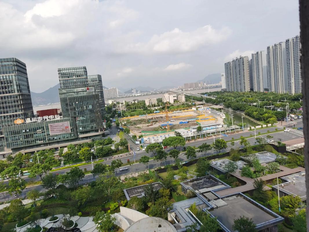 實景的誘惑，很難不下單 豪宅現場實拍背后的房地產交易居間邏輯